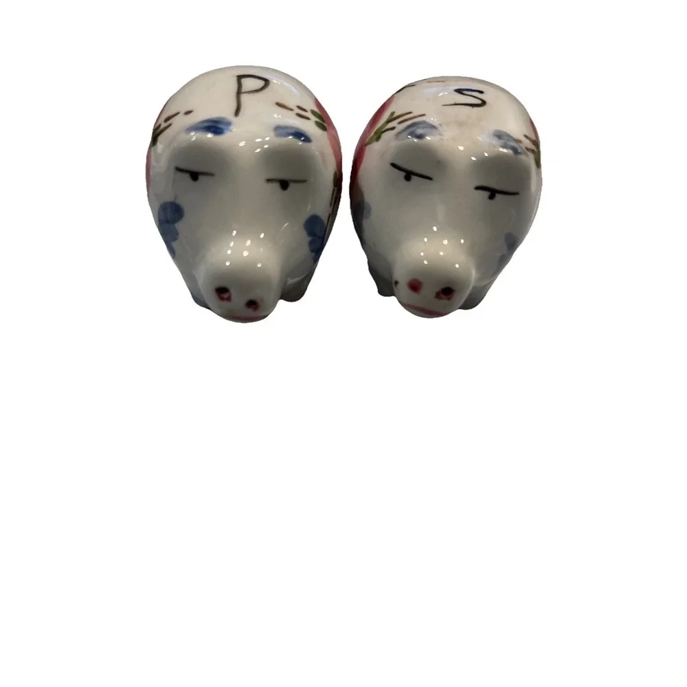 Ceramic Pigs With Decorative Flower Salt And Pepper Shakers Vintage